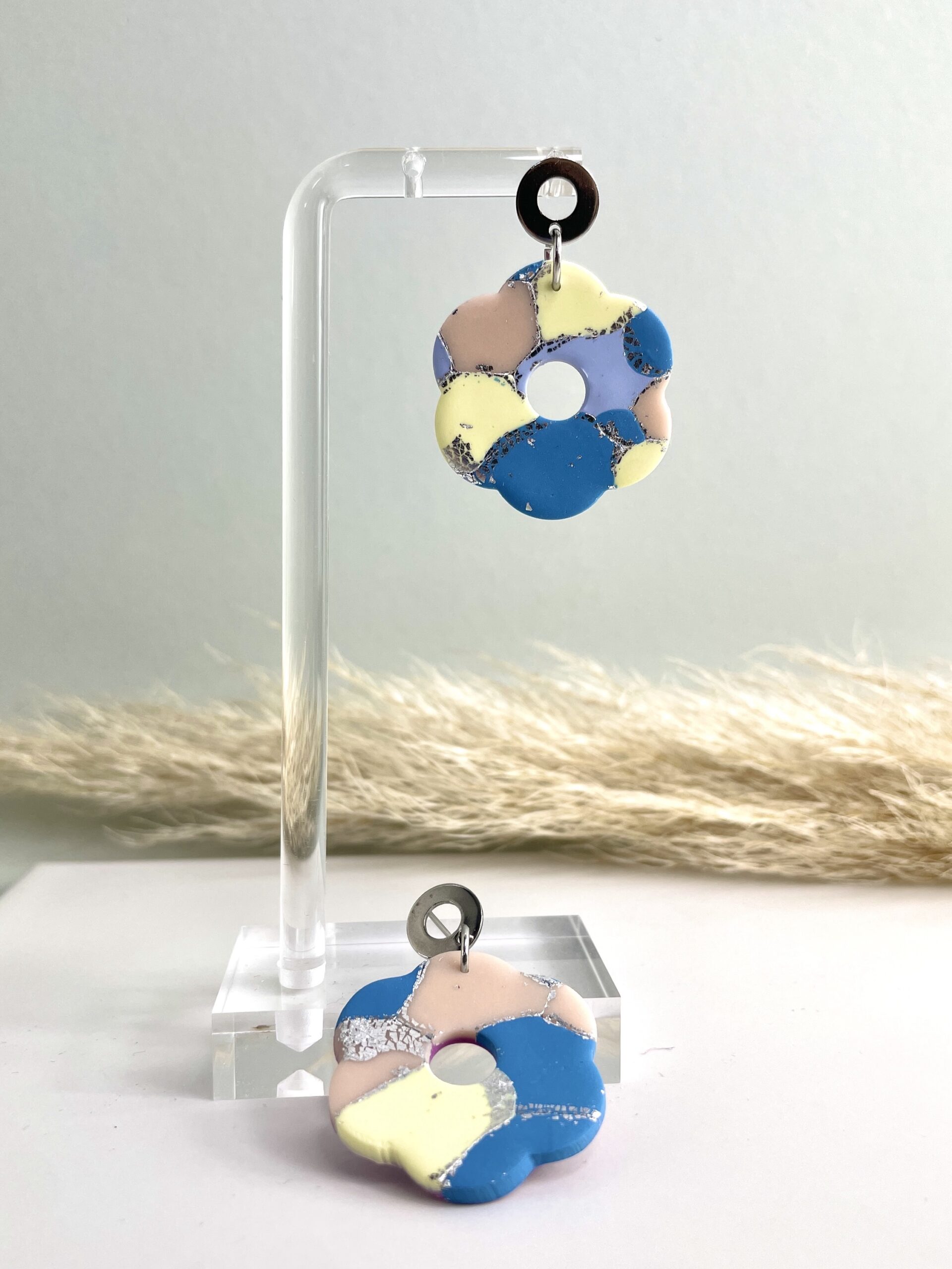 Handgemachte bunte Blumenform