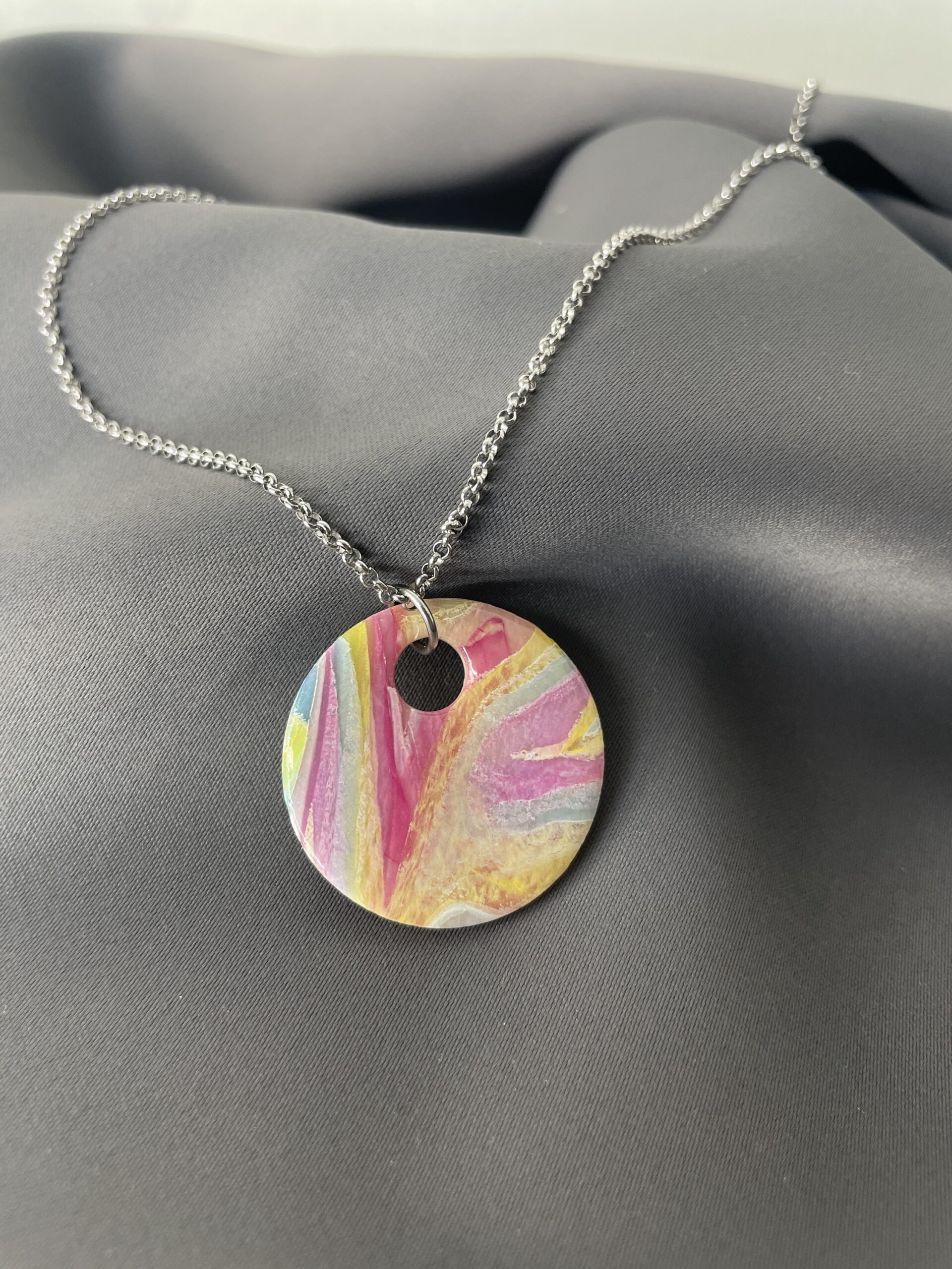 Stylische runde Statement-Kette