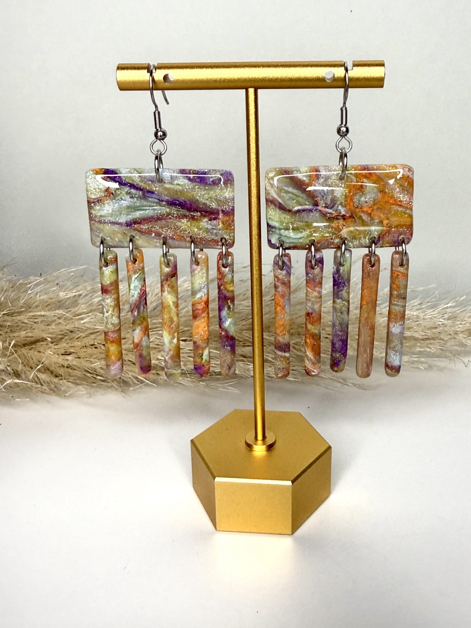 Extravagante bunte Ohrringe