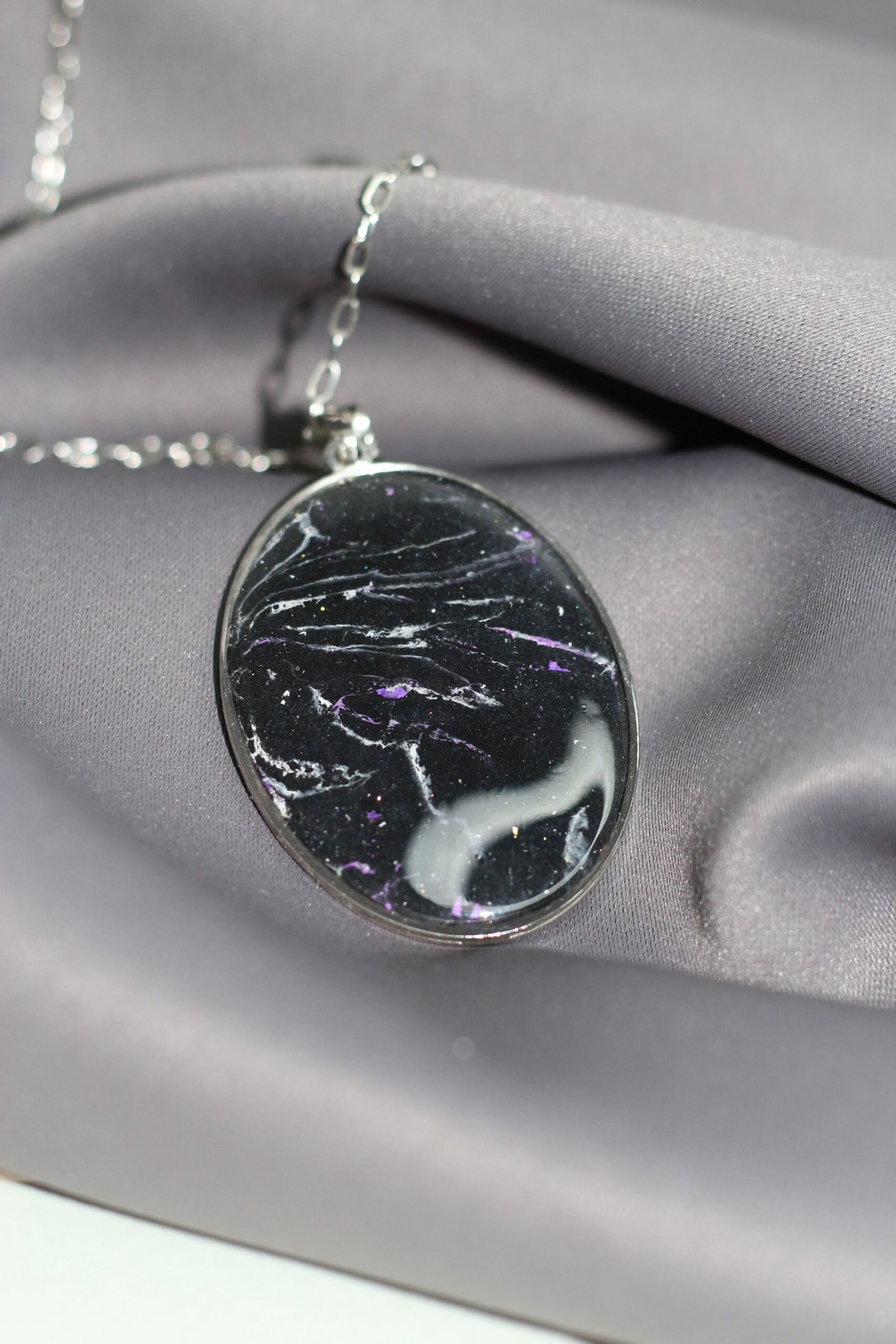 Handgemachte Kette mit Anhänger