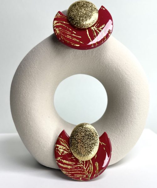 rote goldene Ohrringe elegant
