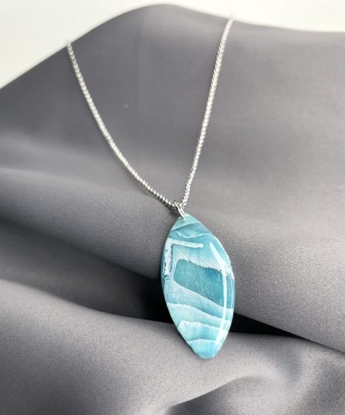 ovale türkisblaue Kette