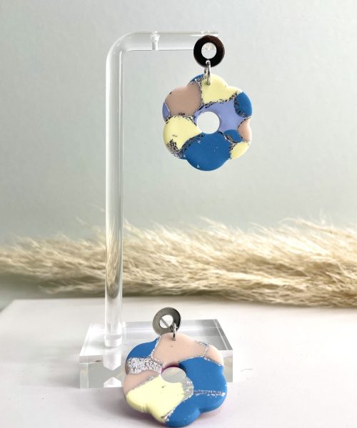 Handgemachte bunte Blumenform